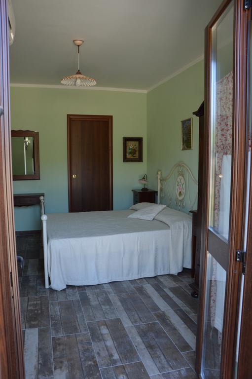 Agriturismo Donna Beatrice Бианко Стая снимка