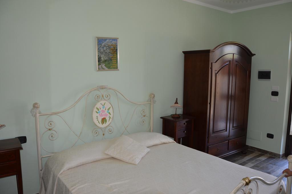 Agriturismo Donna Beatrice Бианко Екстериор снимка