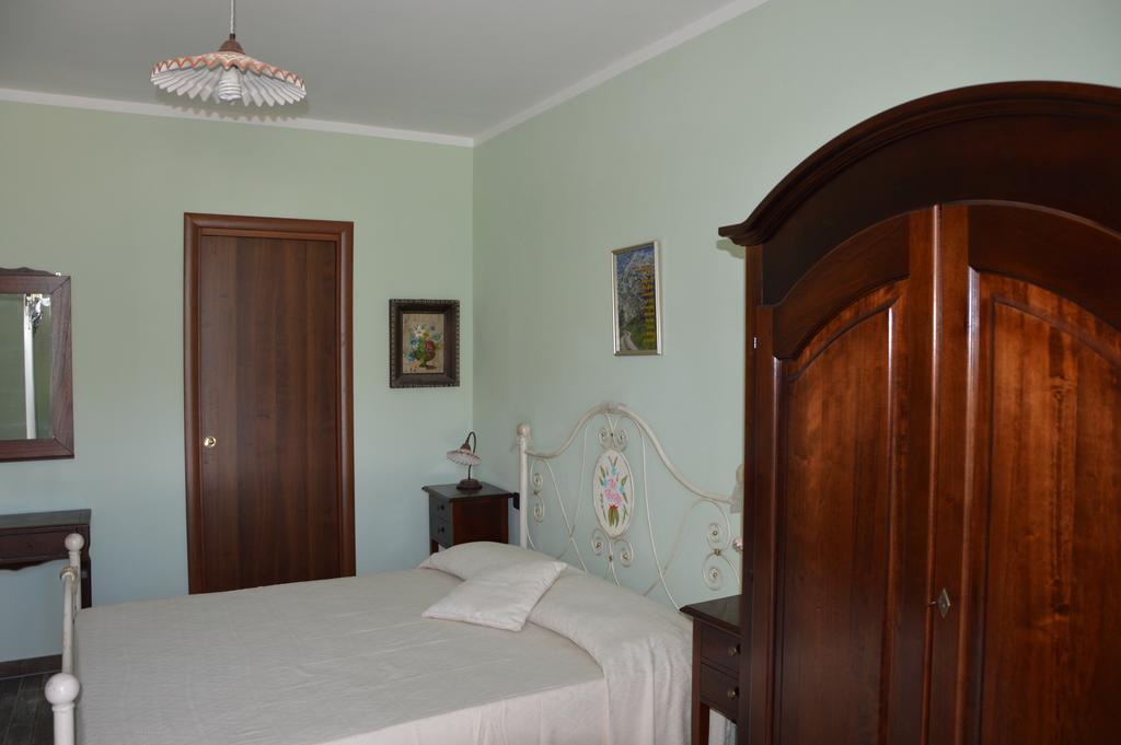 Agriturismo Donna Beatrice Бианко Екстериор снимка
